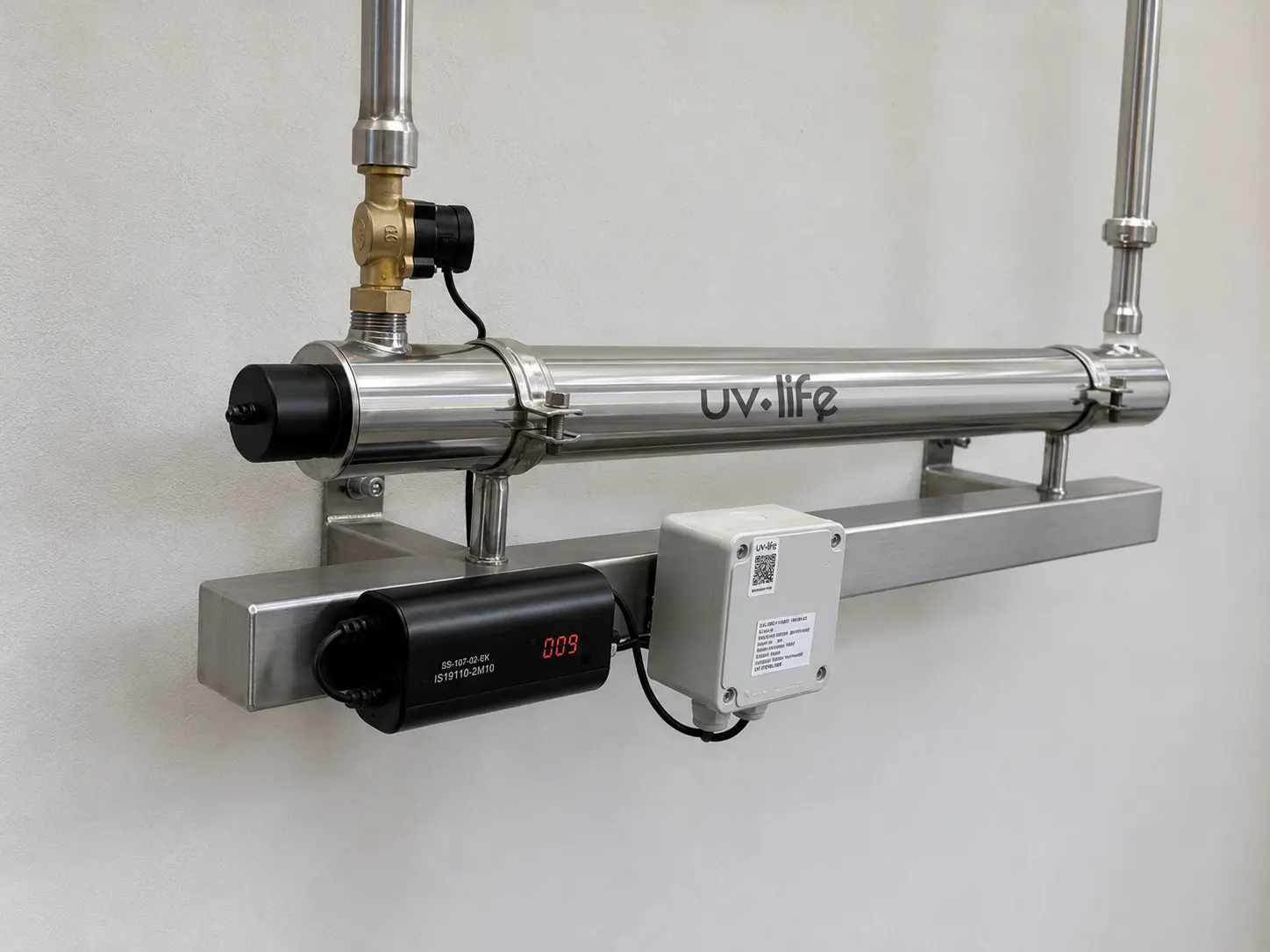 Two UV-Life UV-C reactors installed inline on the water piping at the Quillayes plant, with electronic control and flow sensor